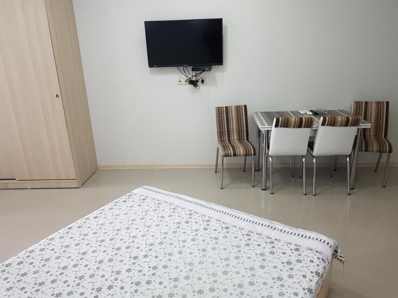 شقة شقة سكاي-جيه مطلة على البحر باتومي المظهر الخارجي الصورة