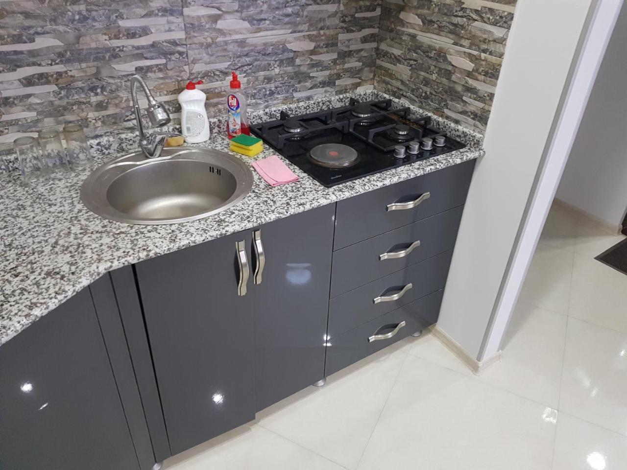 شقة شقة سكاي-جيه مطلة على البحر باتومي المظهر الخارجي الصورة